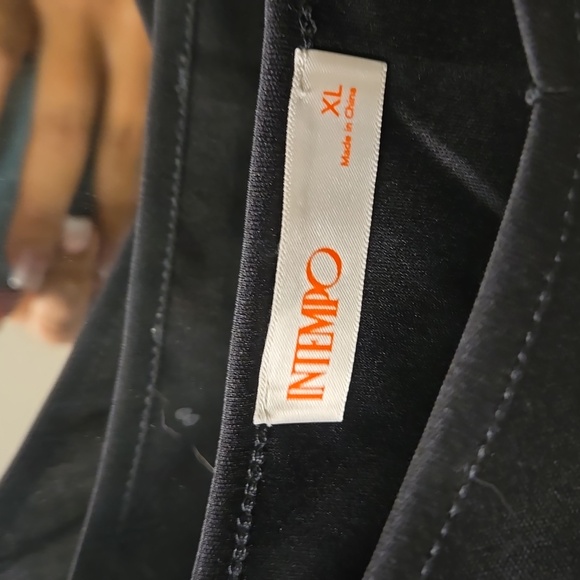 Intempo Lightweight Crop Cami - Picture 2 of 2